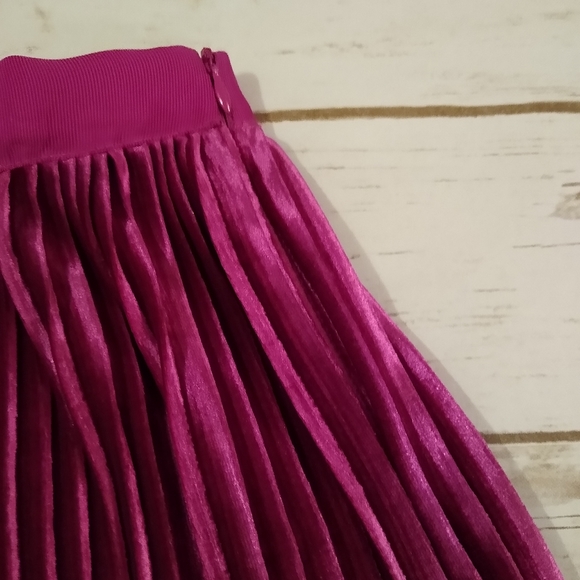 Zara Hot Pink Faux Velvet Accordion Pleated MIDI Skirt Small - Picture 6 of 9